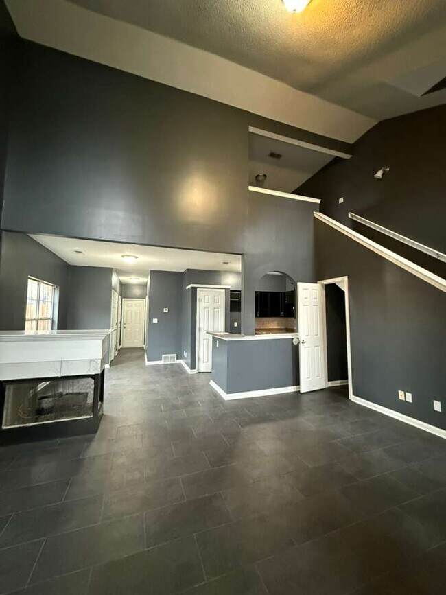 Foto del edificio - 3939 Lipscomb Dr