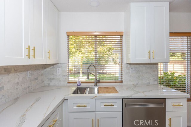 Foto del edificio - 362 River Trail Pl