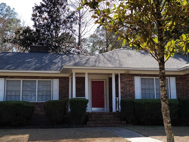 Building Photo - 8133 Mahan Dr