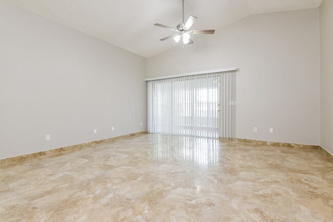 Foto del edificio - 1232 Lake Piedmont Cir