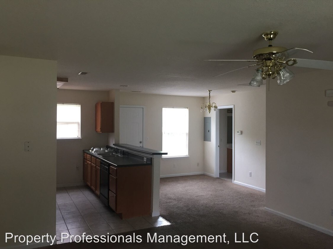 Foto principal - 4418 Ria St