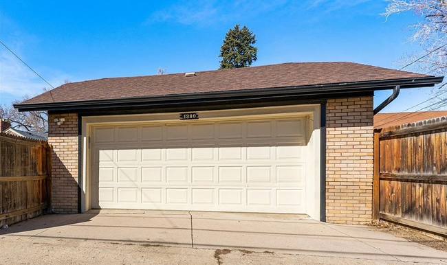 Foto del edificio - 1380 Hudson St