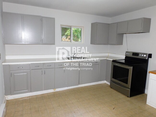 Foto del edificio - Affordable 2 Bed / 1 Bath Home Near Lots o...