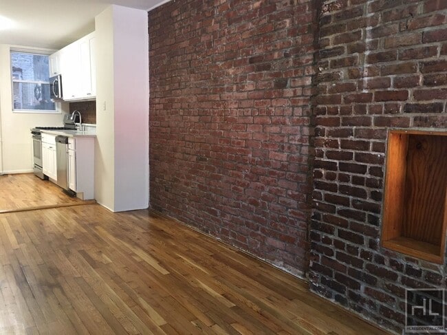 Building Photo - 8 AVENUE