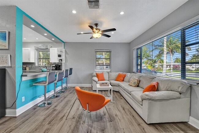 Foto del edificio - 529 NW 8th St