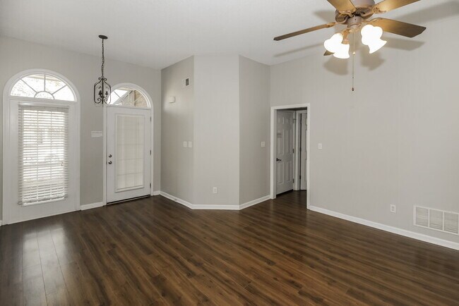 Foto del edificio - 10229 Cottage Farms Dr