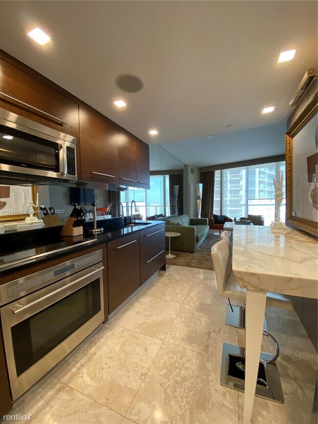 Foto del edificio - 1 br, 1 bath Condo - 495 Brickell Ave Apt ...