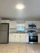 Building Photo - 485 NW 25th Ct