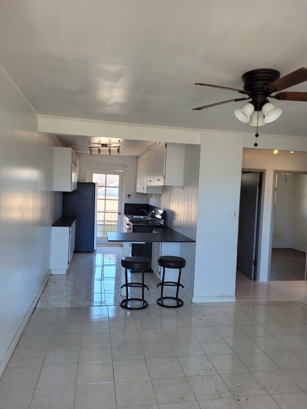 Kitchen - 30 Cypress Ave