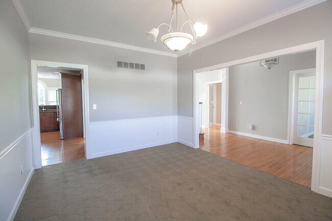 Building Photo - 4104 White Pine Ct