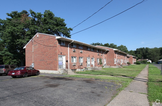 Building Photo - Tomshir Apartments
