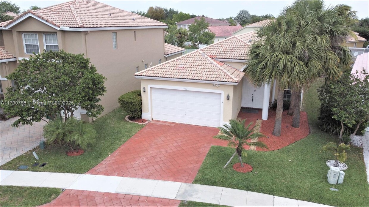 Foto principal - 12363 NW 53rd St