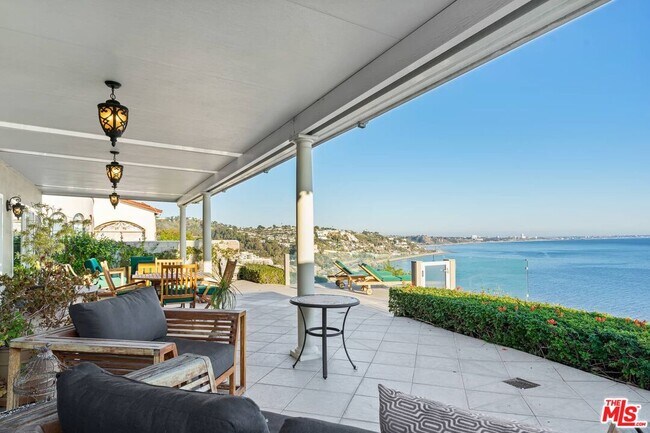 Foto del edificio - 18414 Coastline Dr
