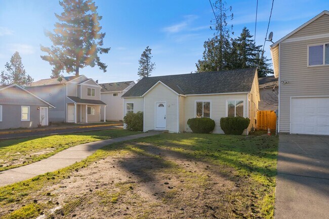 Foto del edificio - 4 Bed | 1 Bath with Modern Finishes in SE PDX