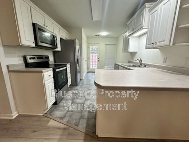 Foto del edificio - 210 Rocky Ridge Dr
