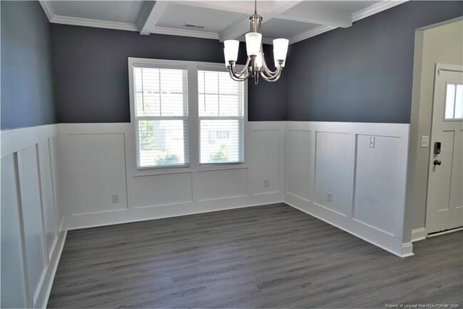 Building Photo - 113 Nairn St