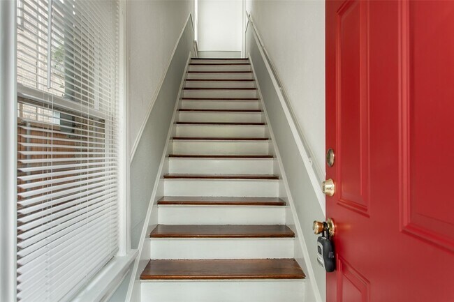 Foto del edificio - 5705 Ross Ave