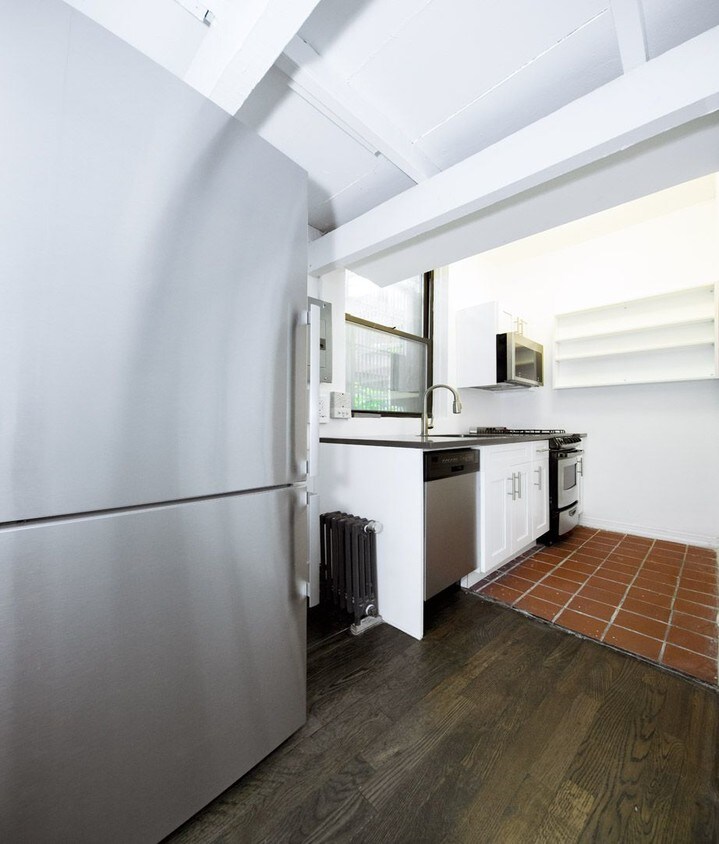 Foto principal - 106 Bedford St
