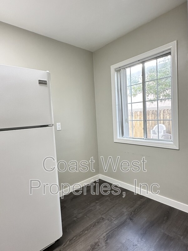 Foto del edificio - 4431 College Ave