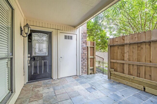 Building Photo - 1601 S Shepherd Dr