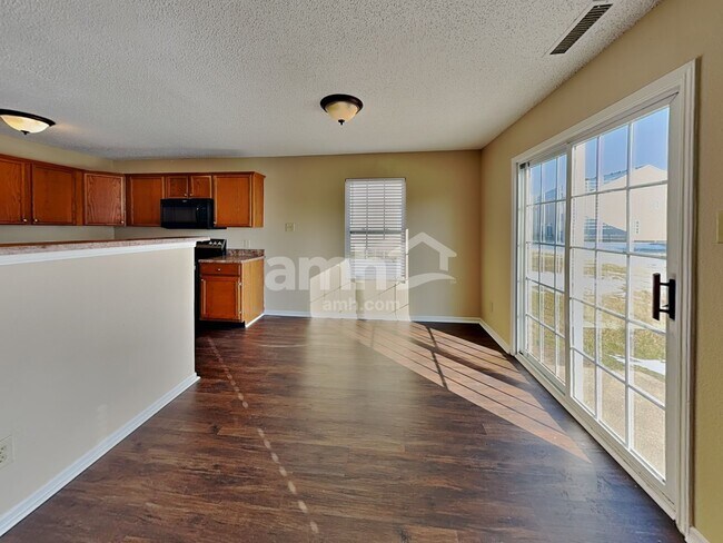 Building Photo - 1545 Fortner Dr