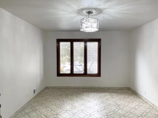 Building Photo - 645 Hylan Blvd