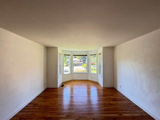 Building Photo - Great Home for Rent