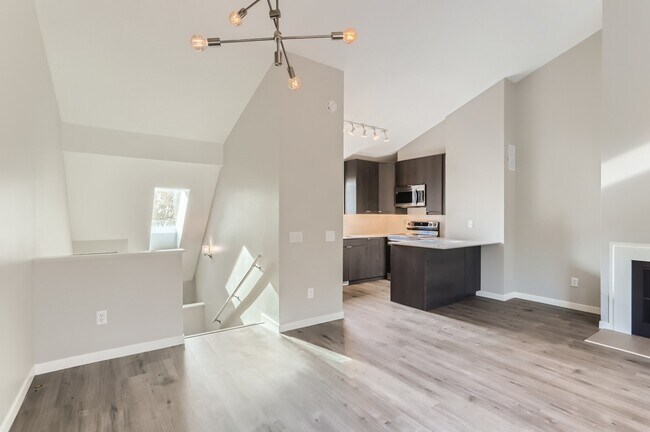Dining - 1318 Boardwalk Plz