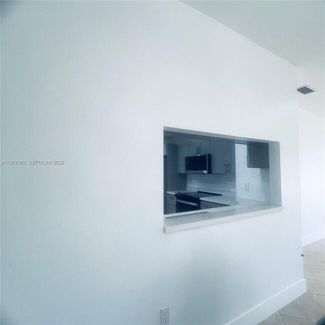 Foto del edificio - 6618 NW 188th Ln