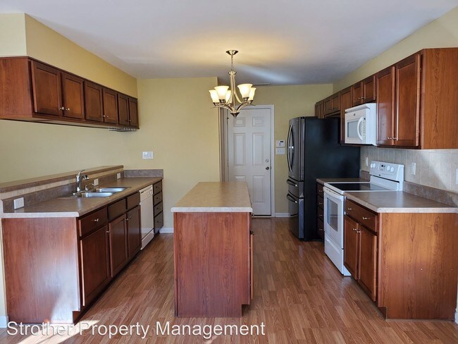 Building Photo - 4 br, 2 bath House - 2124 Yellowbrick Road