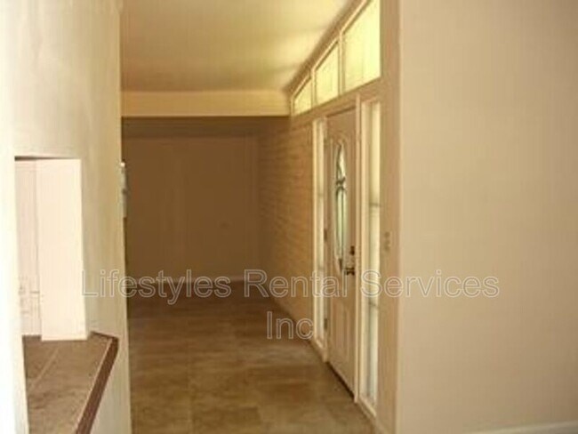 Building Photo - 4734 Solandra Cir W