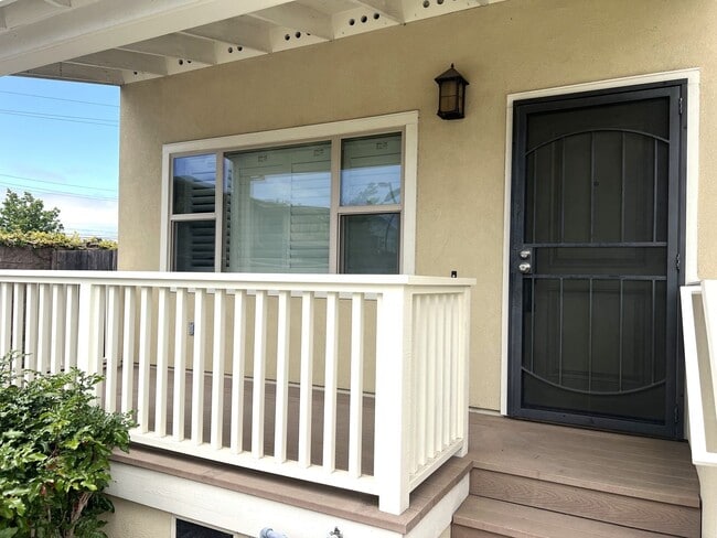 Building Photo - 460 Lindberg Cir