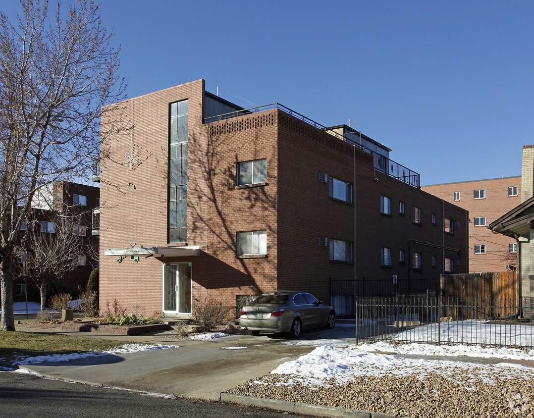 Building Photo - The Shamrock Apartments