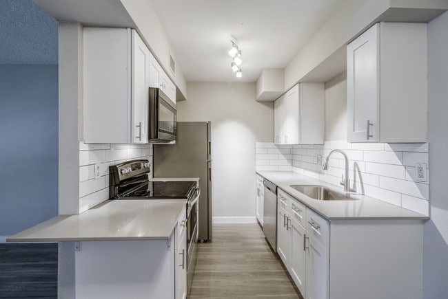 Building Photo - The Mod Apartments