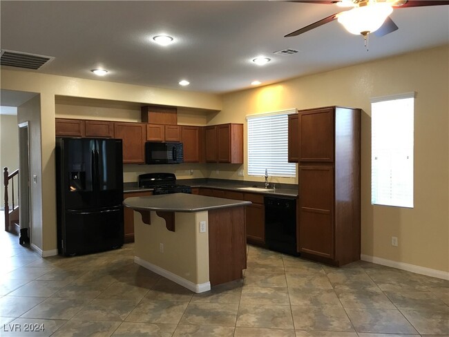 Building Photo - 9824 Venus Lake Ct