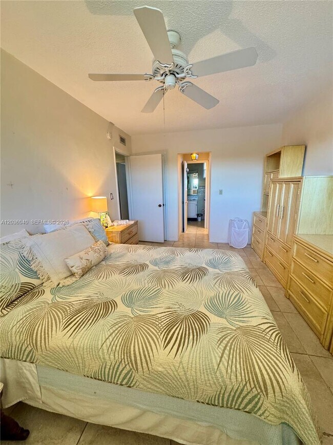 Foto del edificio - 2940 NE 203rd St