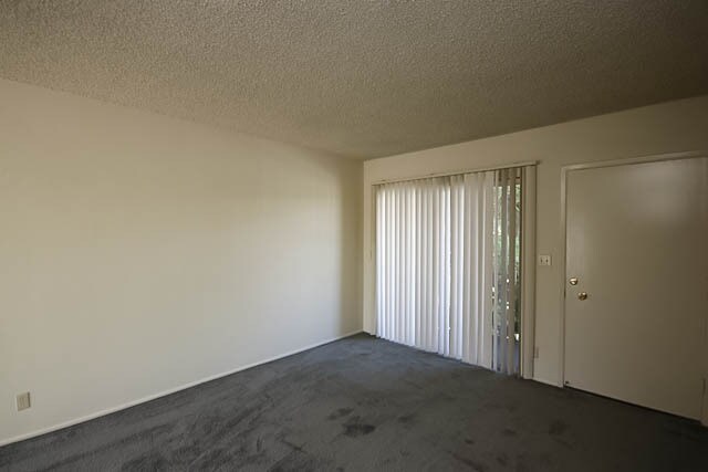 Foto del edificio - 550 N Catalina Ave