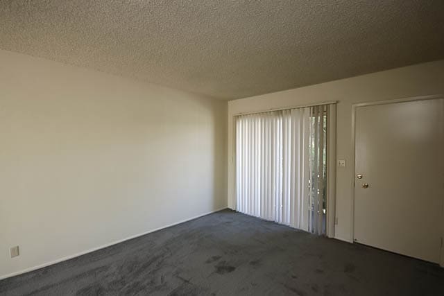 Building Photo - 550 N Catalina Ave