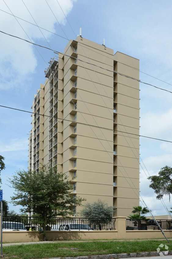 Building Photo - Palma Avenue
