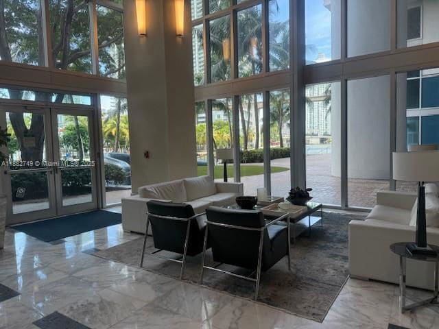 Foto del edificio - 185 SW 7th St