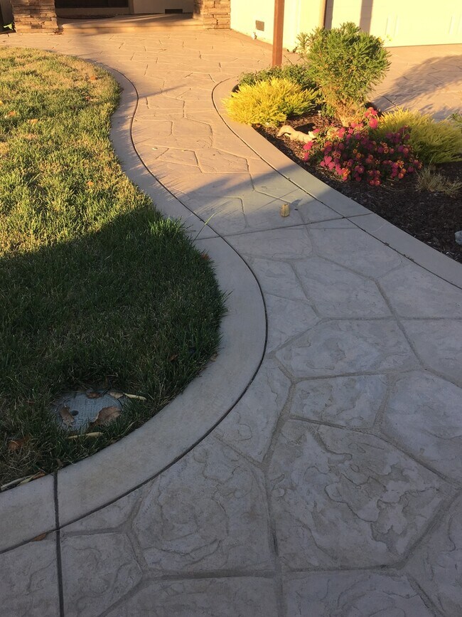 Foto del edificio - Gorgeous, 3 bedroom, 2.5 bath home, ready for move in