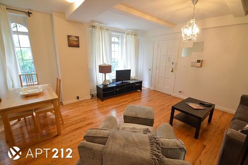 Foto del edificio - 330 E 43rd St