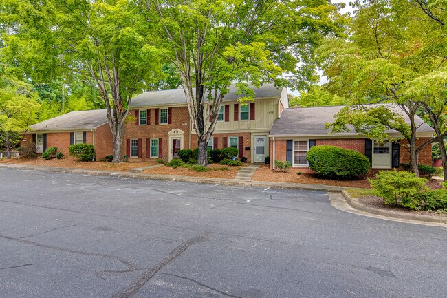 Building Photo - 3973 Valley Ct