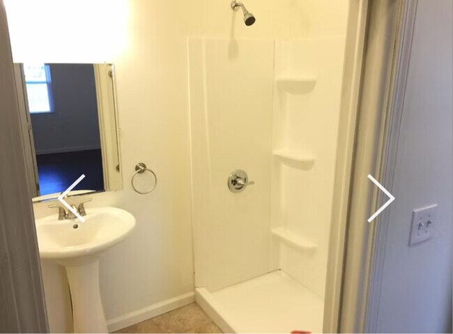 Foto del edificio - 102 N Gilfillan St