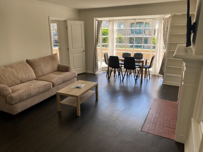 Foto del edificio - 400 Landfair Ave