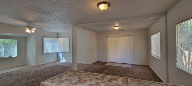 Building Photo - JEW3