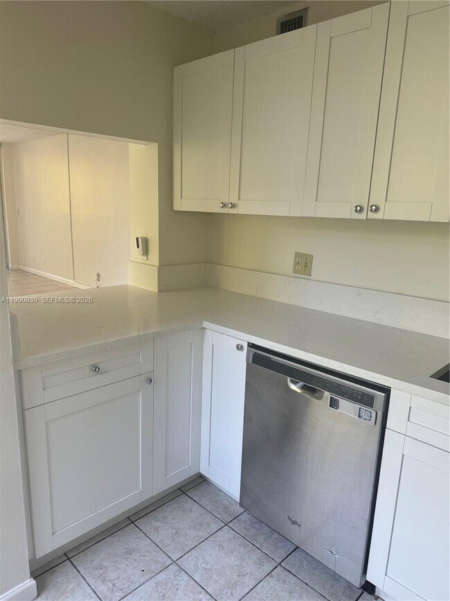 Foto del edificio - 9450 Live Oak Pl