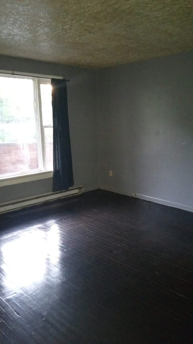 Building Photo - 167 Chittenden St