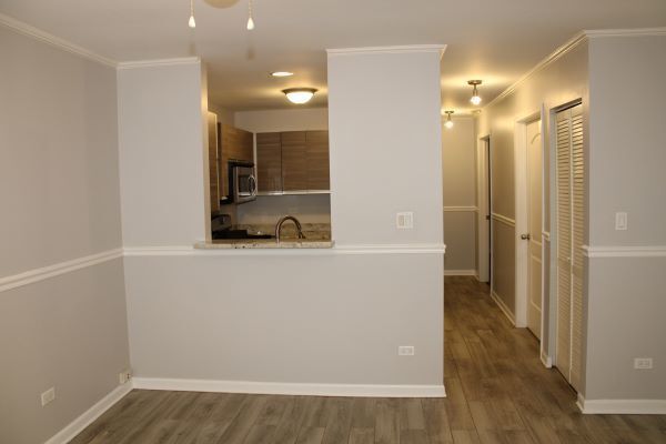 Building Photo - 7932 S Parnell Ave