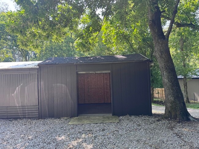 Building Photo - 4096 Simpson Ln
